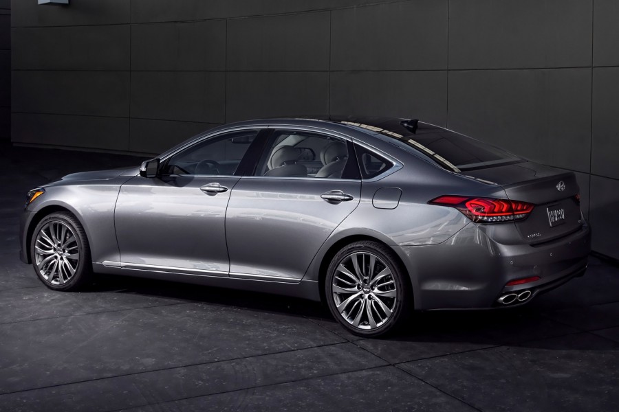  :
 - 2015_hyundai_genesis_sedan_50_rq_oem_1_2048.jpg
 - : 370,81, : 338