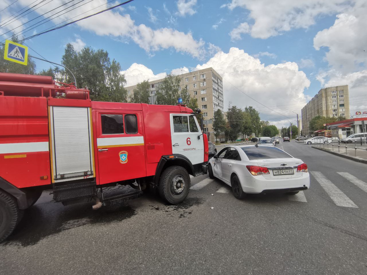 Пожарные ищут очевидцев ДТП на перекрестке Эгерский/Шумилова - Чебоксары