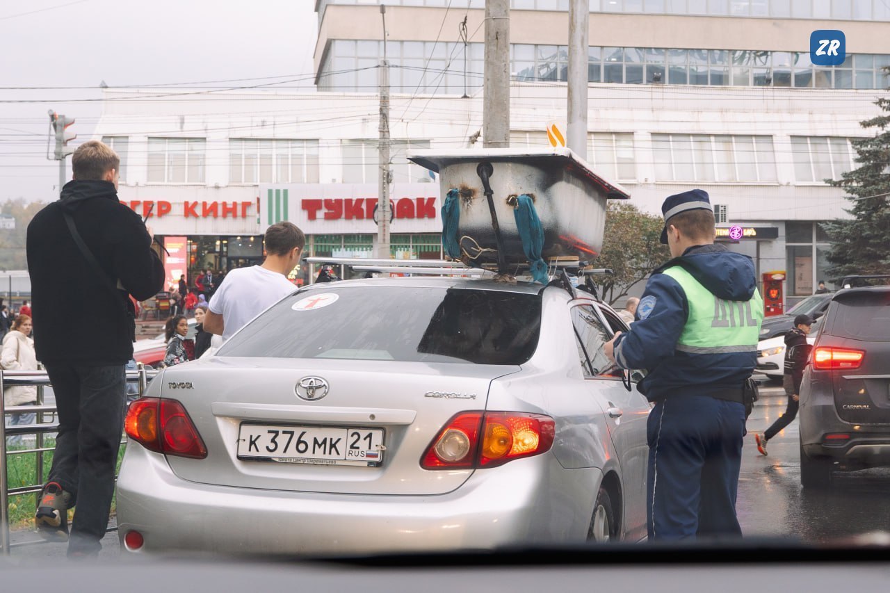 Игры в купальнике в ванне на крыше авто. И наказание от ГИБДД - Чебоксары